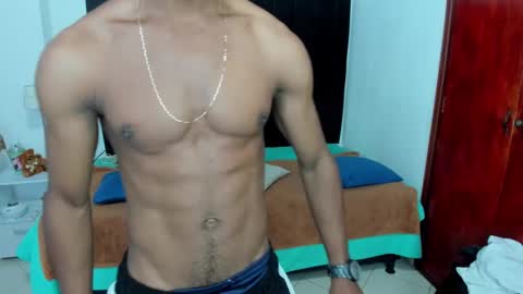 Snapshot of anthoy_wayans chatting on February 26, 12:16 am online show from February 26, 12:16 am