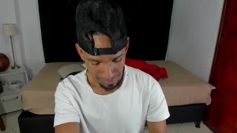 Snapshot of anthoy_wayans chatting on October 21, 12:25 am online show from October 21, 12:25 am