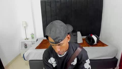 Snapshot of anthoy_wayans chatting on January 11, 6:54 pm online show from January 11, 6:54 pm