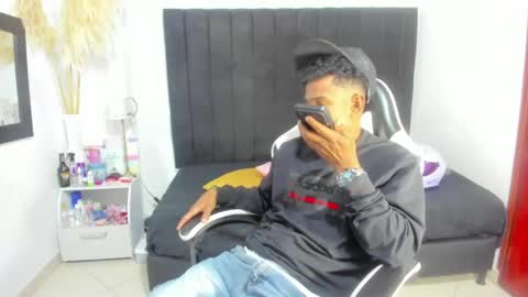       online show from April 29, 1:10 am