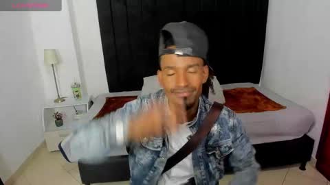 Snapshot of anthoy_wayans chatting on January 15, 11:30 pm online show from January 15, 11:30 pm