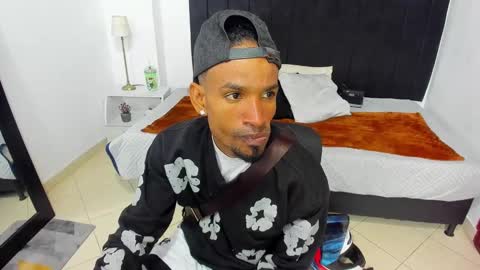 Snapshot of anthoy_wayans chatting on January 19, 7:04 pm online show from January 19, 7:04 pm