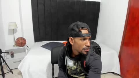 Snapshot of anthoy_wayans chatting on October 5, 11:53 pm online show from October 5, 11:53 pm