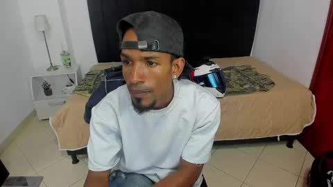 Snapshot of anthoy_wayans chatting on January 8, 11:30 pm online show from January 8, 11:30 pm