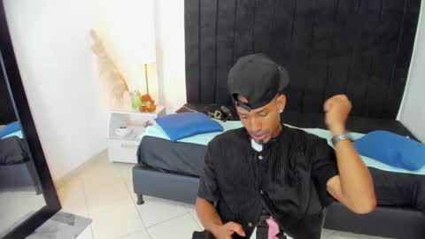 Snapshot of anthoy_wayans chatting on February 18, 12:37 am online show from February 18, 12:37 am
