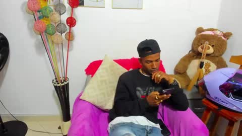       online show from April 27, 12:18 am