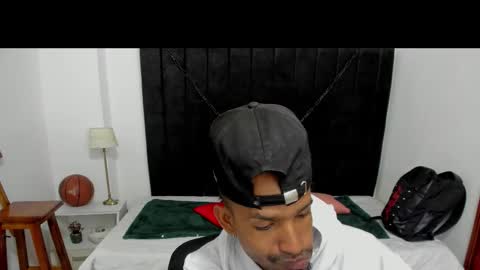 Snapshot of anthoy_wayans chatting on October 16, 12:51 am online show from October 16, 12:51 am
