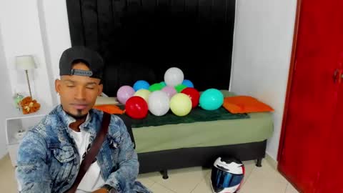Snapshot of anthoy_wayans chatting on March 8, 12:09 am online show from March 8, 12:09 am