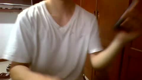 Snapshot of antonio_ricci chatting on February 7, 7:18 am antonio_ricci online show from February 7, 7:18 am