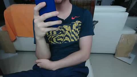 Snapshot of antonio_ricci chatting on October 21, 1:20 am antonio_ricci online show from October 21, 1:20 am
