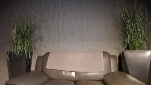Snapshot of antoniovalentinidiamond chatting on January 4, 7:55 pm HI My name is Antonio online show from January 4, 7:55 pm