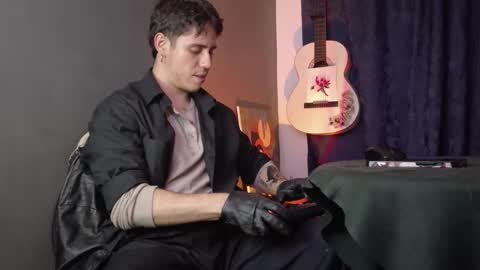 antonnello_ online show from April 18, 2:24 am