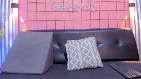 Snapshot of antony_bigdick_ chatting on February 15, 1:11 am Juan Camilo online show from February 15, 1:11 am