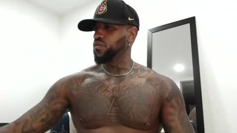 Snapshot of antwanblack11 chatting on January 17, 5:00 am antwanblack11 online show from January 17, 5:00 am
