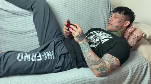 Tom online show from April 24, 12:40 pm