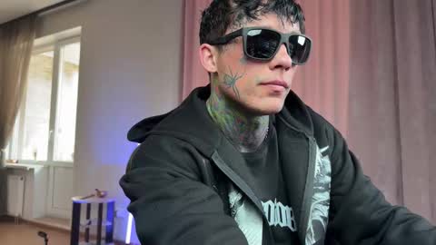 Tom online show from March 11, 10:11 am