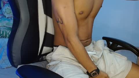 Snapshot of aphal_hot23 chatting on October 10, 6:35 pm aphal_hot23 online show from October 10, 6:35 pm