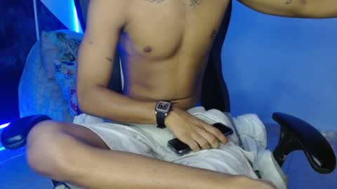 Snapshot of aphal_hot23 chatting on September 17, 11:33 am aphal_hot23 online show from September 17, 11:33 am