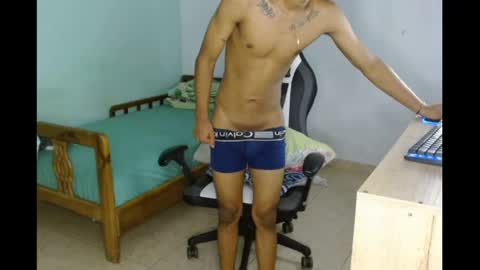 Snapshot of aphal_hot23 chatting on February 18, 6:49 pm aphal_hot23 online show from February 18, 6:49 pm