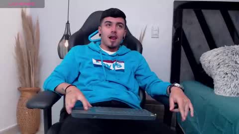 Snapshot of apolo_lopez chatting on October 8, 3:38 pm Apolo online show from October 8, 3:38 pm