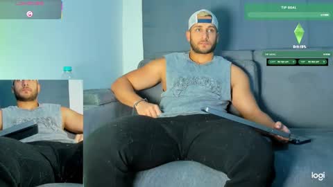Snapshot of apolo_strange chatting on October 16, 10:18 pm apolo_strange online show from October 16, 10:18 pm