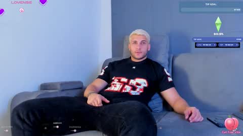 Snapshot of apolo_strange chatting on September 23, 1:05 am apolo_strange online show from September 23, 1:05 am