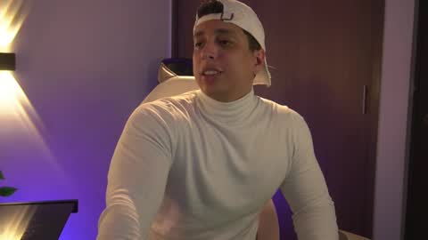 Snapshot of appolo_allen chatting on March 2, 1:47 am insta appolo master online show from March 2, 1:47 am