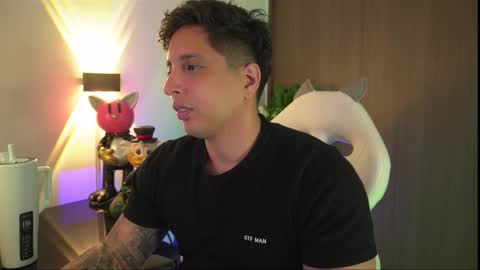 Snapshot of appolo_allen chatting on October 13, 11:44 pm insta appolo master online show from October 13, 11:44 pm