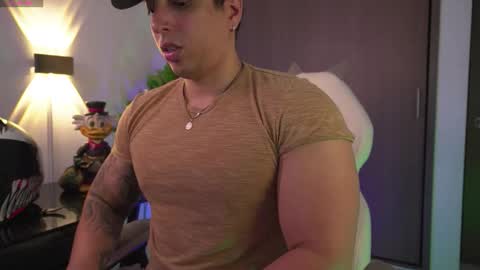 Snapshot of appolo_allen chatting on September 19, 4:46 am insta appolo master online show from September 19, 4:46 am
