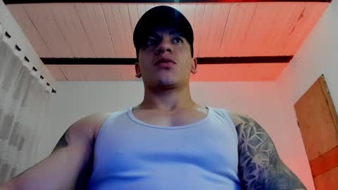 Snapshot of aquiles_51 chatting on January 29, 11:25 pm Jonathan online show from January 29, 11:25 pm