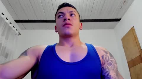 Snapshot of aquiles_51 chatting on December 12, 11:03 pm Jonathan online show from December 12, 11:03 pm