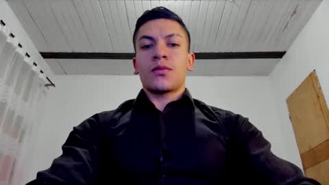 Snapshot of aquiles_51 chatting on December 5, 10:56 pm Jonathan online show from December 5, 10:56 pm