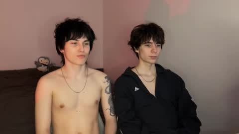 zik and kris online show from February 18, 5:21 pm