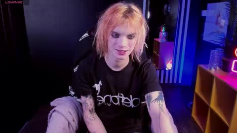 Snapshot of archiehali chatting on October 6, 8:46 pm archiehali online show from October 6, 8:46 pm