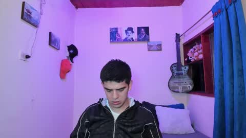 Snapshot of ares_johnsonn chatting on February 25, 12:24 pm Ares online show from February 25, 12:24 pm