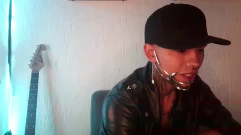 Snapshot of aress_1 chatting on October 4, 5:34 am Ares online show from October 4, 5:34 am