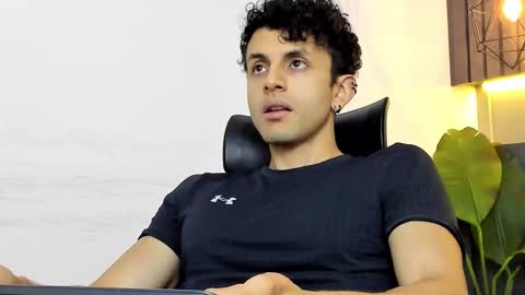 Snapshot of ariasaadeh chatting on September 14, 12:40 pm ariasaadeh online show from September 14, 12:40 pm
