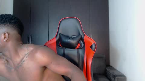 Snapshot of arielbronwxxx chatting on March 1, 5:27 pm chris online show from March 1, 5:27 pm