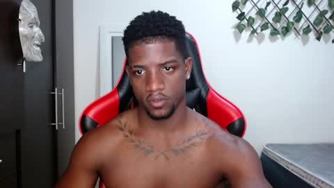 Snapshot of arielbronwxxx chatting on March 8, 11:44 am chris online show from March 8, 11:44 am