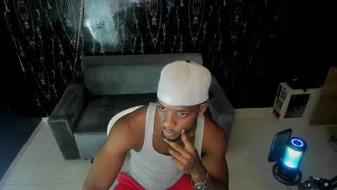 Snapshot of arielbronwxxx chatting on October 11, 4:22 pm chris online show from October 11, 4:22 pm