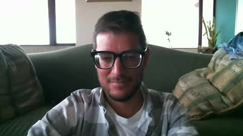 Snapshot of arielsinho chatting on December 18, 10:13 pm Anon online show from December 18, 10:13 pm