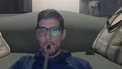 Snapshot of arielsinho chatting on March 7, 1:53 am Anon online show from March 7, 1:53 am