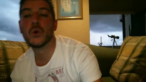 Snapshot of arielsinho chatting on February 25, 11:33 pm Anon online show from February 25, 11:33 pm