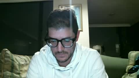 Snapshot of arielsinho chatting on January 2, 5:03 am Anon online show from January 2, 5:03 am