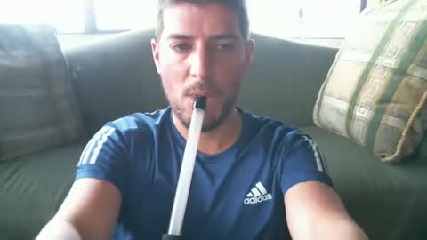 Snapshot of arielsinho chatting on February 28, 10:06 pm Anon online show from February 28, 10:06 pm