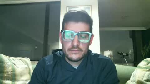 Snapshot of arielsinho chatting on February 17, 1:25 am Anon online show from February 17, 1:25 am