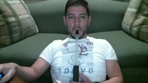 Snapshot of arielsinho chatting on February 19, 4:44 am Anon online show from February 19, 4:44 am