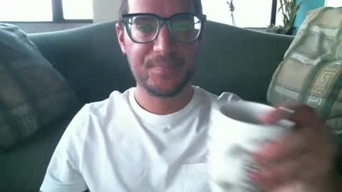 Snapshot of arielsinho chatting on January 24, 11:23 pm Anon online show from January 24, 11:23 pm