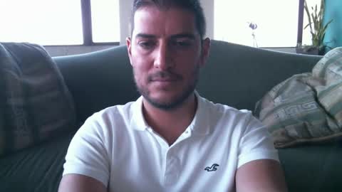 Snapshot of arielsinho chatting on December 17, 10:22 pm Anon online show from December 17, 10:22 pm
