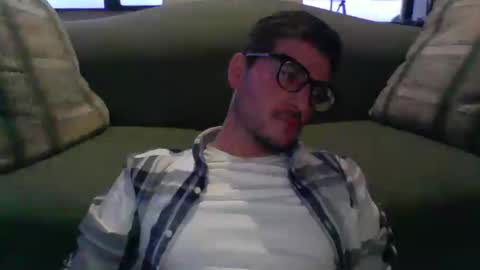 Snapshot of arielsinho chatting on March 10, 11:27 pm Anon online show from March 10, 11:27 pm